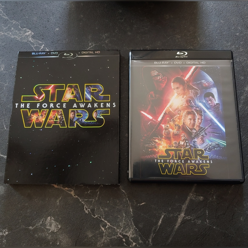Excellent Used Condition Star Wars The Force Awakens Blu Ray & DVD 3 Disc Set